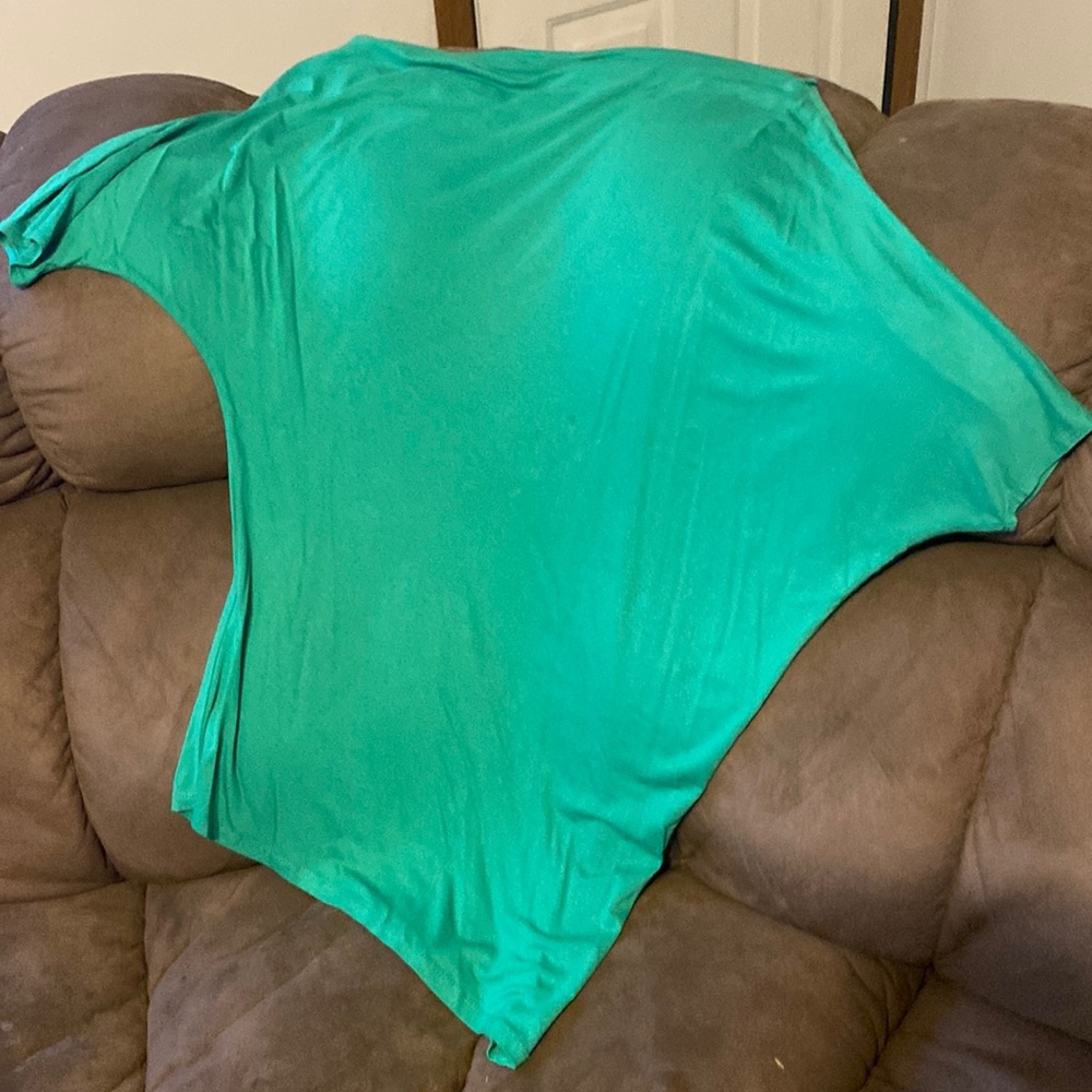Top - Picture 2 of 4